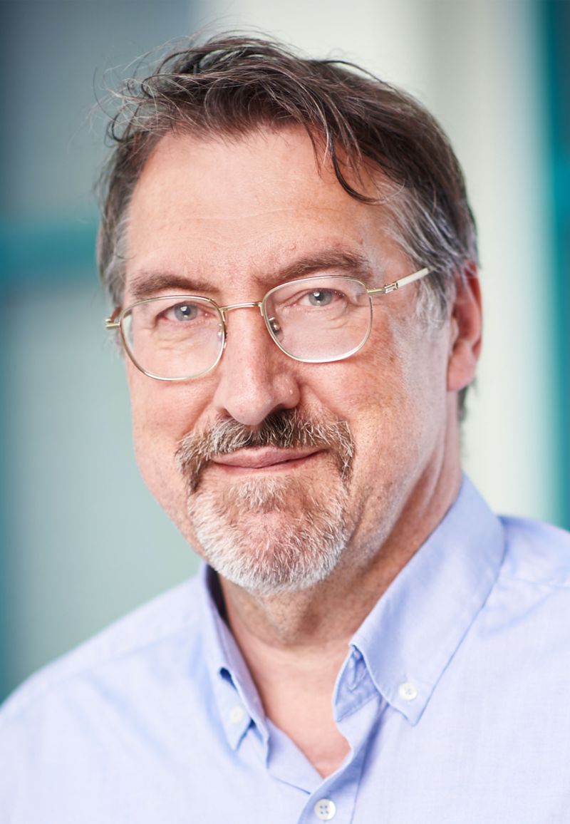Dr. Albert Daxer